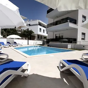 apartments-villa-aquamarie.hotels-in-trogir.com/